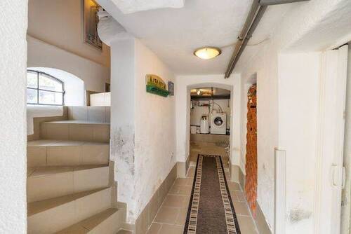 Kellertreppe und Flur - 