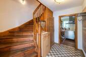 Treppe zum Obergeschoss - 