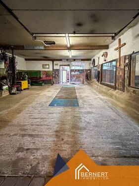 Garagenhalle mit Grube - 