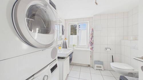 CAM04777G0 PR0047 STILL027 - 