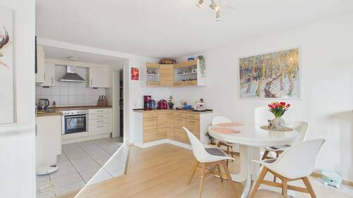 CAM04777G0 PR0047 STILL011 - 