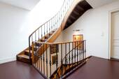 Treppenaufgang - Mehrfamilienhaus, Wohnhaus mit 330,90 m² in Frankfurt am Main zum Kaufen