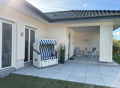Überdachte Terrasse / KI generiert - 