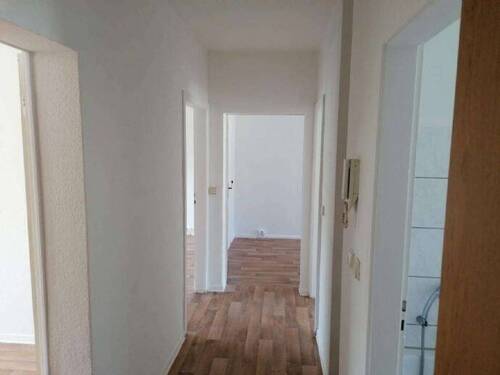Einngsbereich - 3 Zimmer Etagenwohnung zur Miete in Burg