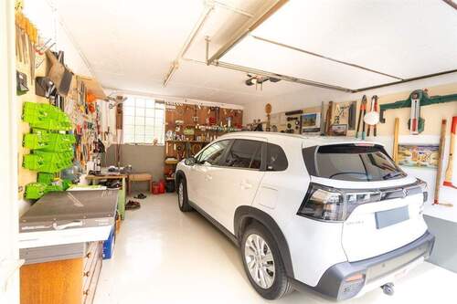 Garage mit Werkstatt - 