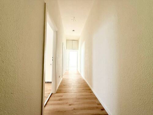 Flur - Etagenwohnung mit 60,70 m&sup2; in Mannheim zur Miete