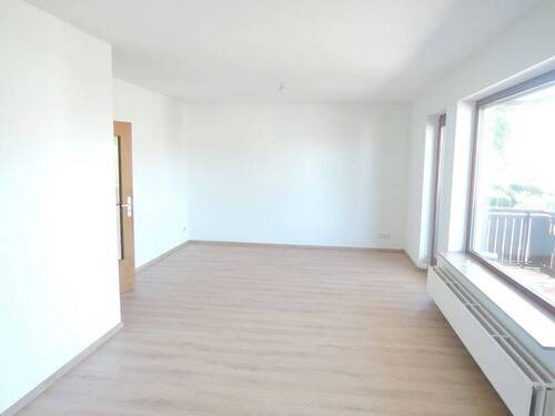 Wohn-/Esszimmer - 