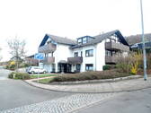 Hausansicht - Modernisierte und helle Etagenwohnung mit Balkon und Garage in bester und ruhiger Wohnlage am oberen Wieter