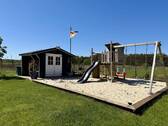 Gartenhaus mit Kinderspielplatz - 