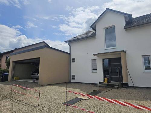 Front - Eingang mit Garage & Ausbau Vorgarten - 