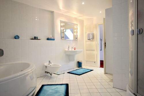 Bad im Obergeschoss - 