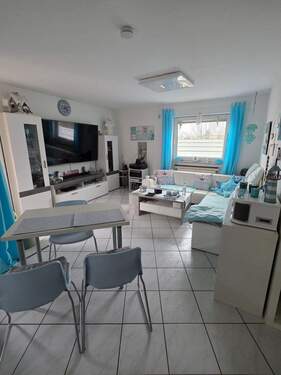 20260114_142202.jpg - Attraktive 3-Zimmer-Wohnung mit Aufzug und Balkon in Feucht