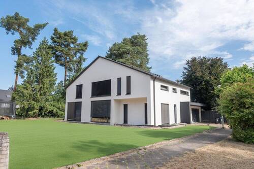 Titelbild - 7 Zimmer Einfamilienhaus zum Kaufen in Karlsruhe