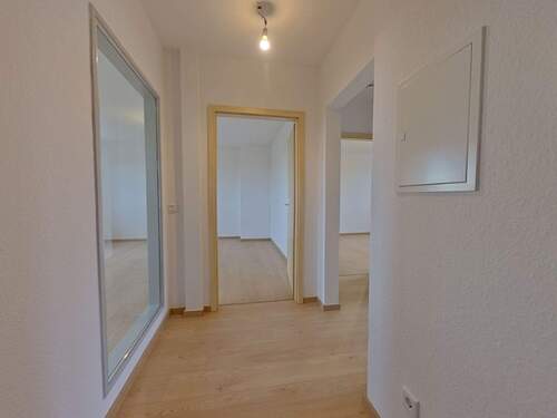 Eingangsflur - 2 Zimmer Etagenwohnung in Lutherstadt Wittenberg