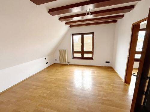 Zimmer 2 - 3 Zimmer Etagenwohnung in Reichenbach an der Fils