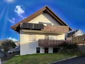 Zweifamilienhaus mit ELW - 9 Zimmer Mehrfamilienhaus, Wohnhaus zum Kaufen in Bad Bellingen