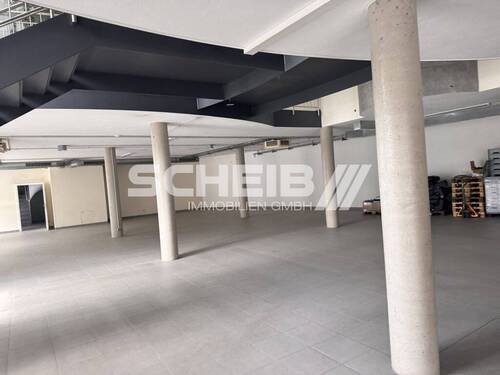 Fliesenboden - Büro mit 178,00 m&sup2; in Untermünkheim zur Miete
