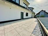 Terrasse am Wohnungseingang EIngangsbereich - 5 Zimmer Etagenwohnung zum Kaufen in Kenzingen