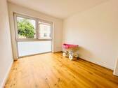 Freundliches Kinderzimmer OG - 