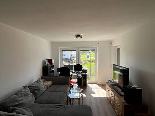 Wohnzimmer - 2 Zimmer Etagenwohnung zur Miete in Weinsberg
