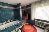 großzügiges Tageslichtbad - 