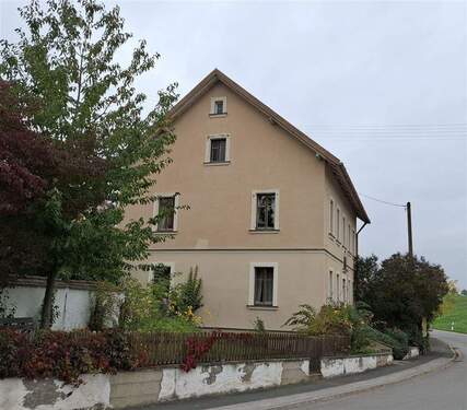 Außenansicht - 6 Zimmer Einfamilienhaus zum Kaufen in Burghaslach