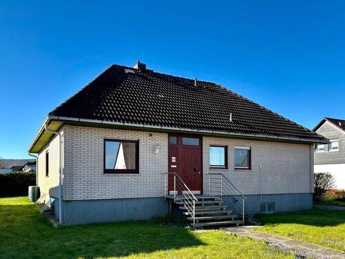 Straßenansicht I - 4 Zimmer Einfamilienhaus in Porta Westfalica