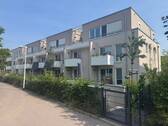 Hausansicht - Urban und Grün! Townhouse mit Tiefgarage und kleinem Garten in beliebter Lage von Dresden-Pieschen