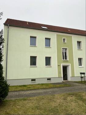 Nordansicht mit Hauseingang - Wohnen am Berzdorfer See bei Görlitz