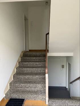 Hausflur - 3 Zimmer Etagenwohnung zum Kaufen in Görlitz