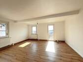 Wohnzimmer - Etagenwohnung mit 117,00 m&sup2; in Rückersdorf zur Miete