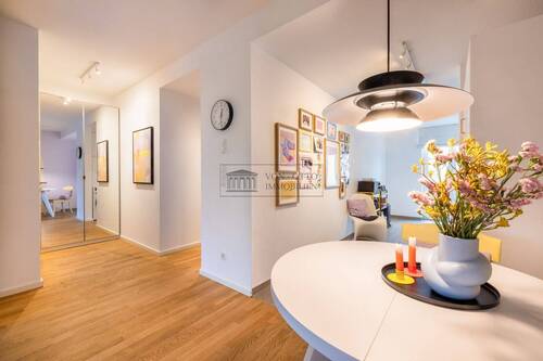 Wohnzimmer - 2 Zimmer Etagenwohnung zum Kaufen in Ahrensburg