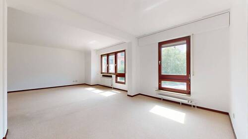 Wohn-/ Essbereich I - 3 Zimmer Etagenwohnung zum Kaufen in Frankfurt am Main