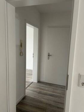 Flur - 2 Zimmer Etagenwohnung zur Miete in Sundern