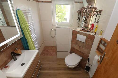 Badezimmer Erdgeschoss - 