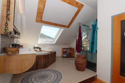 Badezimmer Dachgeschoss - 