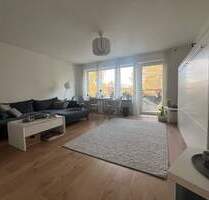 Zwei Balkone, ein Zuhause - Vermietete 2,5-Zimmer-Wohnung mit Tiefgaragenstellplatz in Niendorf - Hamburg