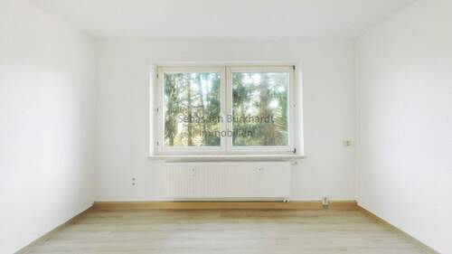 Wohnzimmer_1 - 4 Zimmer Etagenwohnung in Gehren