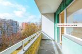 3 - 2 Zimmer Etagenwohnung in Berlin