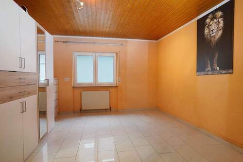 Zimmer 1 - 4 Zimmer Etagenwohnung zum Kaufen in Bretten