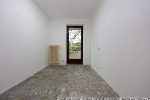 16 Kinderzimmer 1 mit Zugang zum Balkon - 
