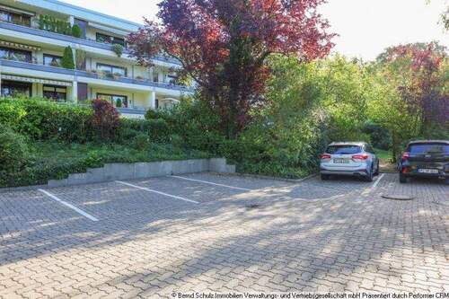 27 Parkplätze - 