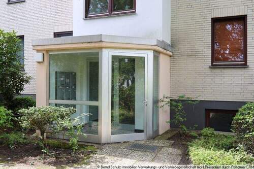 4 Hauseingang - Etagenwohnung mit 87,80 m² in Schenefeld zum Kaufen
