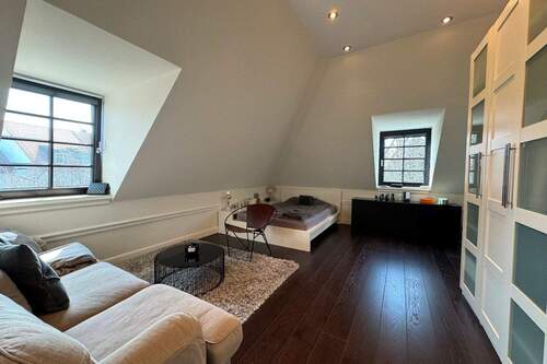 Zimmer im Dachgeschoss - 