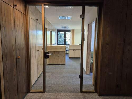 Flur - Büro zur Miete in Leverkusen