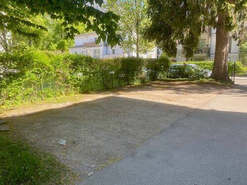 Kfz-Parkplätze - 