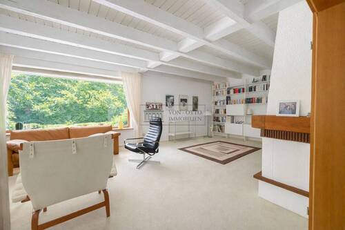 großzügiges Wohnzimmer - Einfamilienhaus zum ankommen mit Südterrasse