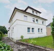 4-Familienhaus mit großzügiger, eigennutzbarer Einheit und 3 vermieteten Wohnungen in Bad Salzuflen