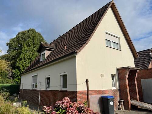 Außen und Garten (3) - 5 Zimmer Einfamilienhaus in Varel