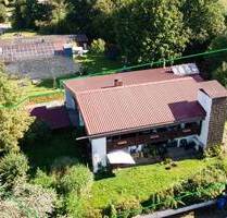 Raum trifft Ruhe-stilvolles Wohnhaus mit großem Grundstück in Bad Kötzting